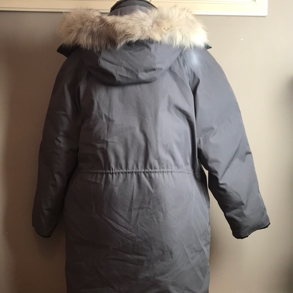 Wm Leishman Goose Down Parka with fur snorkel hood. Proudly Made in Canada 🇨🇦 - Picture 2 of 11